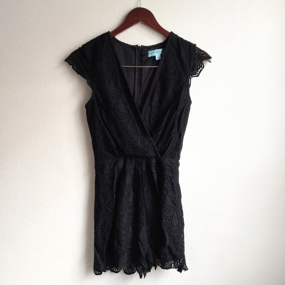 Aina Be xs black lace romper